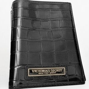 Nip luxury VS midnight blue vegan croc passport cover ysI like